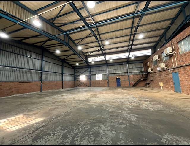 625M² WAREHOUSE TO LET IN SEBENZA